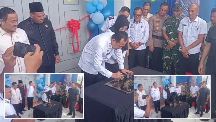 Peresmian Gedung Olahraga “Raja” ditandai dengan penandatanganan prasasti dan pengguntingan pita oleh Bupati Muaro Jambi Dr.Bambang Bayu Suseno