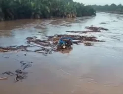 Banjir Batang Asai Seret Mesin PETI, Fakta Kerusakan Lingkungan Terungkap