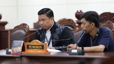Seorang advokat, Viktor Santoso Tandiasa, mengajukan permohonan uji materiil terhadap Pasal 59 Undang-Undang Nomor 16 Tahun 2017 tentang Organisasi Kemasyarakatan (UU Ormas) ke Mahkamah Konstitusi (MK).