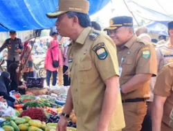 Wabup Junaidi Mahir dan Sekda Budhi Hartono Sidak Pasar Sengeti, Pastikan Harga Sembako Stabil Jelang Idul Adha 2026