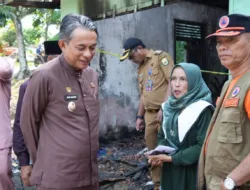 Wabup Junaidi Mahir Salurkan Bantuan, Soroti Minimnya Kesiapsiagaan Bencana di Mendalo Darat