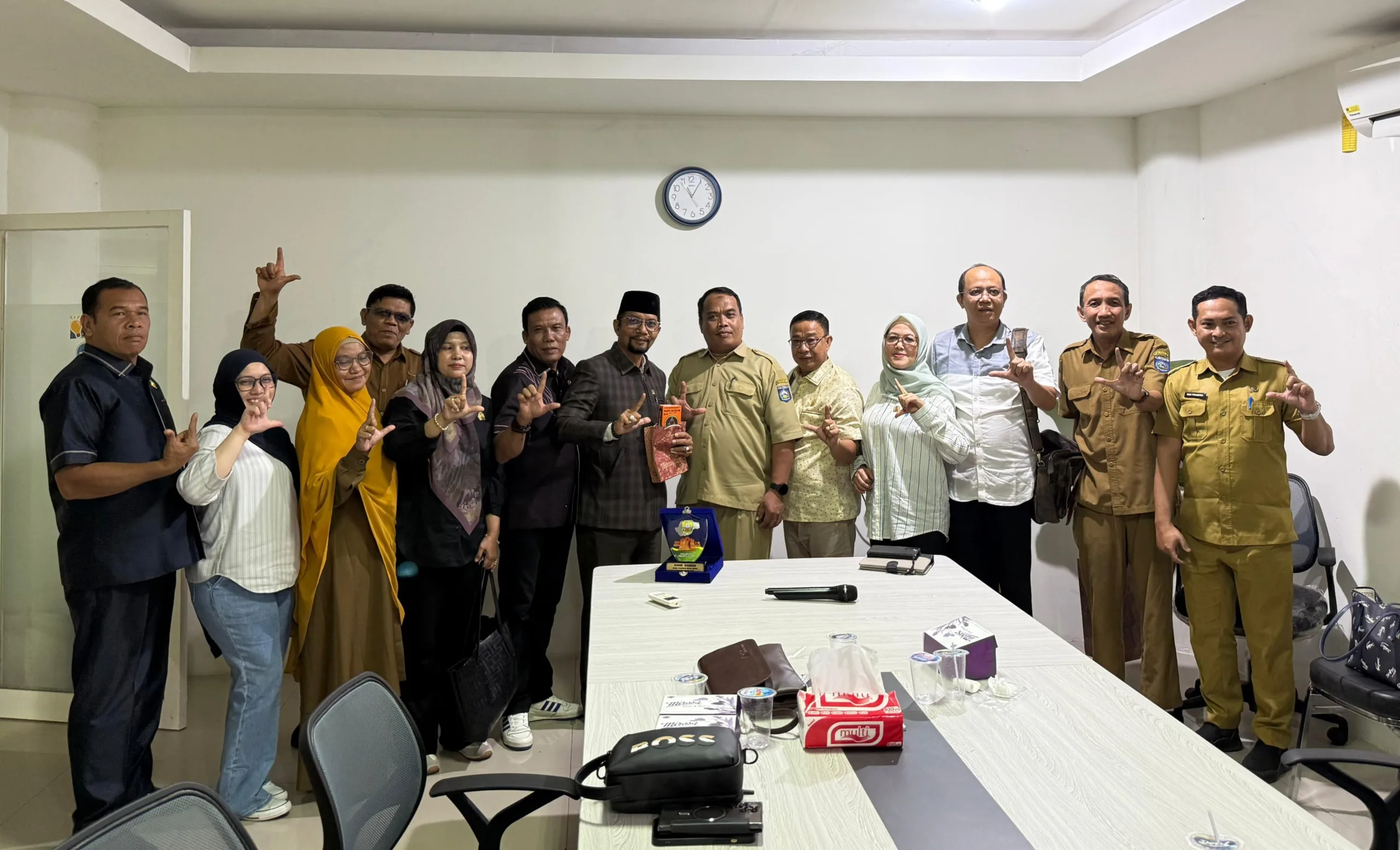 Badan Anggaran bersama Anggota Badan Musyawarah Dewan Perwakilan Rakyat Daerah (DPRD) Kabupaten Muaro Jambi melaksanakan kunjungan kerja konsultasi dan koordinasi ke Badan Keuangan dan Aset Daerah (BKAD) Provinsi Nusa Tenggara Barat (NTB)
