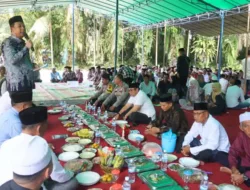 Bupati Muaro Jambi Buka Tradisi Ngantar Kembang dan Sedekah Payo di Danau Kedap