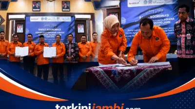 Pemerintah Kabupaten (Pemkab) Muaro Jambi menegaskan komitmennya dalam mewujudkan keadilan agraria, mengurangi ketimpangan penguasaan lahan, serta mendorong percepatan pembangunan ekonomi masyarakat desa.