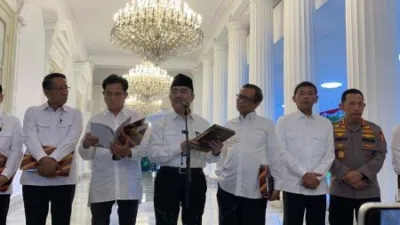 Ketua Komisi Percepatan Reformasi Polri, Jimly Asshiddiqie, menyampaikan bahwa salah satu poin penting yang dibahas adalah pengaturan jabatan sipil yang dapat diisi oleh anggota Polri aktif di luar struktur kepolisian.