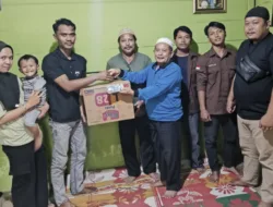 Pemdes dan Karang Taruna Adi Pura Kencana Salurkan Donasi Rp14 Juta untuk Halil Aziiz Korban Kebakaran Bahar Selatan