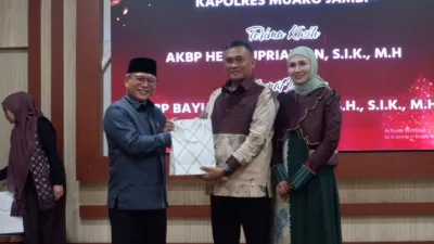 Ketua DPRD Muaro Jambi Hadiri Pisah Sambut Kapolres, Aidi Hatta Apresiasi Dedikasi AKBP Heri Supriawan