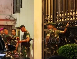 Rumah Jampidsus Febrie Adriansyah Dijaga Aparat TNI Usai Penggeledahan Kafe de’Clan di Cipete