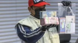 KPK Sita 55 Kg Platinum dari Mobil Bupati Langkat, Nilainya Diperkirakan Capai Rp40 Miliar