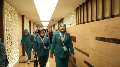 Ketua Tim Penggerak (TP) PKK Kabupaten Muaro Jambi, Ririn Novianty, SE, menghadiri puncak peringatan Hari Kesatuan Gerak (HKG) PKK ke-54 yang berlangsung di Hotel Claro Makassar, Sulawesi Selatan