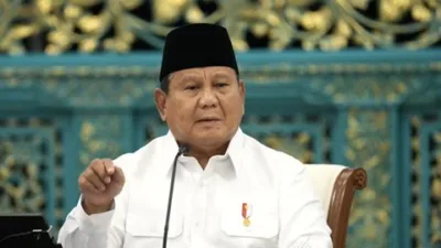 Presiden Republik Indonesia Prabowo Subianto resmi melakukan penyegaran jajaran pimpinan Kejaksaan Agung dengan menandatangani Keputusan Presiden (Keppres) tentang pengangkatan sejumlah pejabat tinggi baru, termasuk Wakil Jaksa Agung dan Jaksa Agung Muda Bidang Tindak Pidana Khusus (Jampidsus).