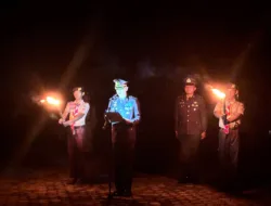 Kapolres Muaro Jambi Pimpin Apel Kehormatan dan Renungan Suci di TMP Bukit Kusuma Bhakti