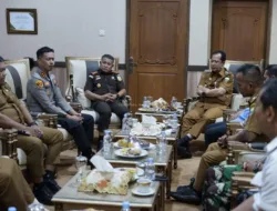 Pemkab Muaro Jambi Fasilitasi Perdamaian Konflik Desa Pulau Mentaro dan Puding