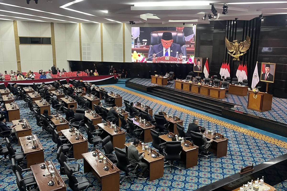 Masa jabatan anggota DPRD hasil Pemilihan Umum (Pemilu) 2024–2029 menjadi objek gugatan di Mahkamah Konstitusi (MK).