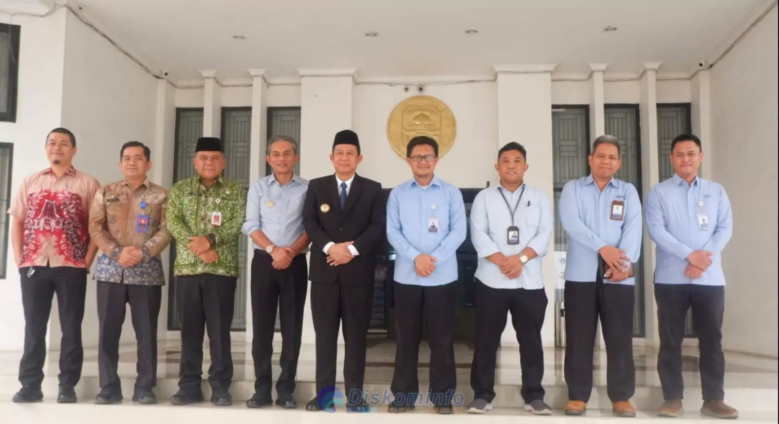 Bambang didampingi Wakil Bupati Junaidi  Mahir. Turut hadir Sekretaris Daerah Muaro Jambi Budhi Hartono bersama sejumlah kepala organisasi perangkat daerah (OPD).