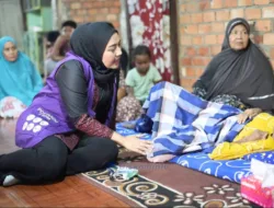 Pemkab Muaro Jambi Salurkan Kursi Roda dan Sembako untuk Lansia di Desa Muhajirin